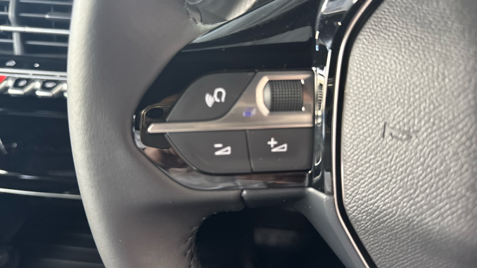 Peugeot 2008 115kW Allure 54kWh 5dr Auto Electric Estate - Image 34